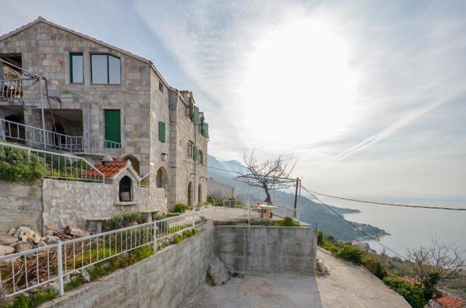 Apartments With A Parking Space Brela, Makarska - 11552 Exterior foto